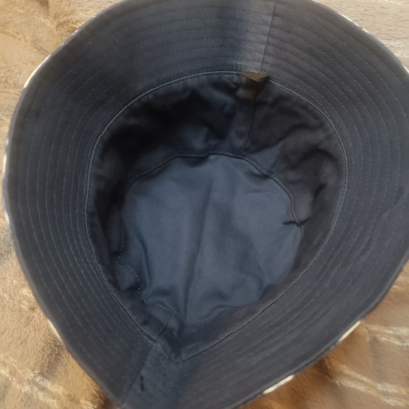 Ed Hardy hat - Picture 4 of 4